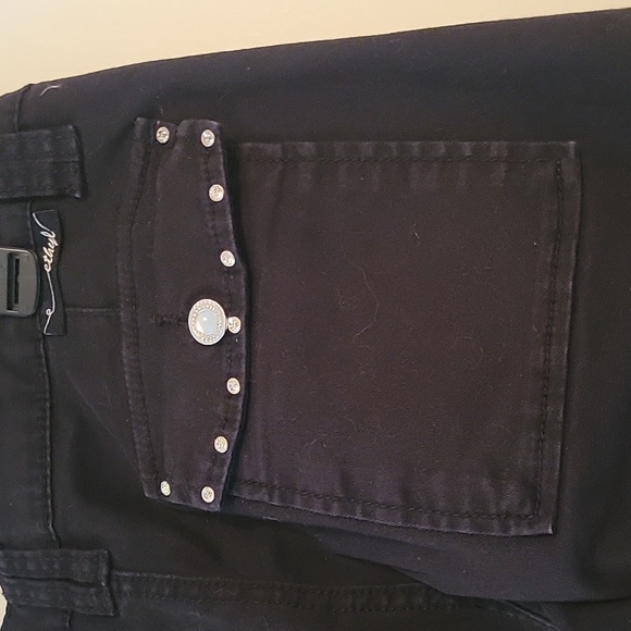 Embellished Ethyl capris - Picture 9 of 14